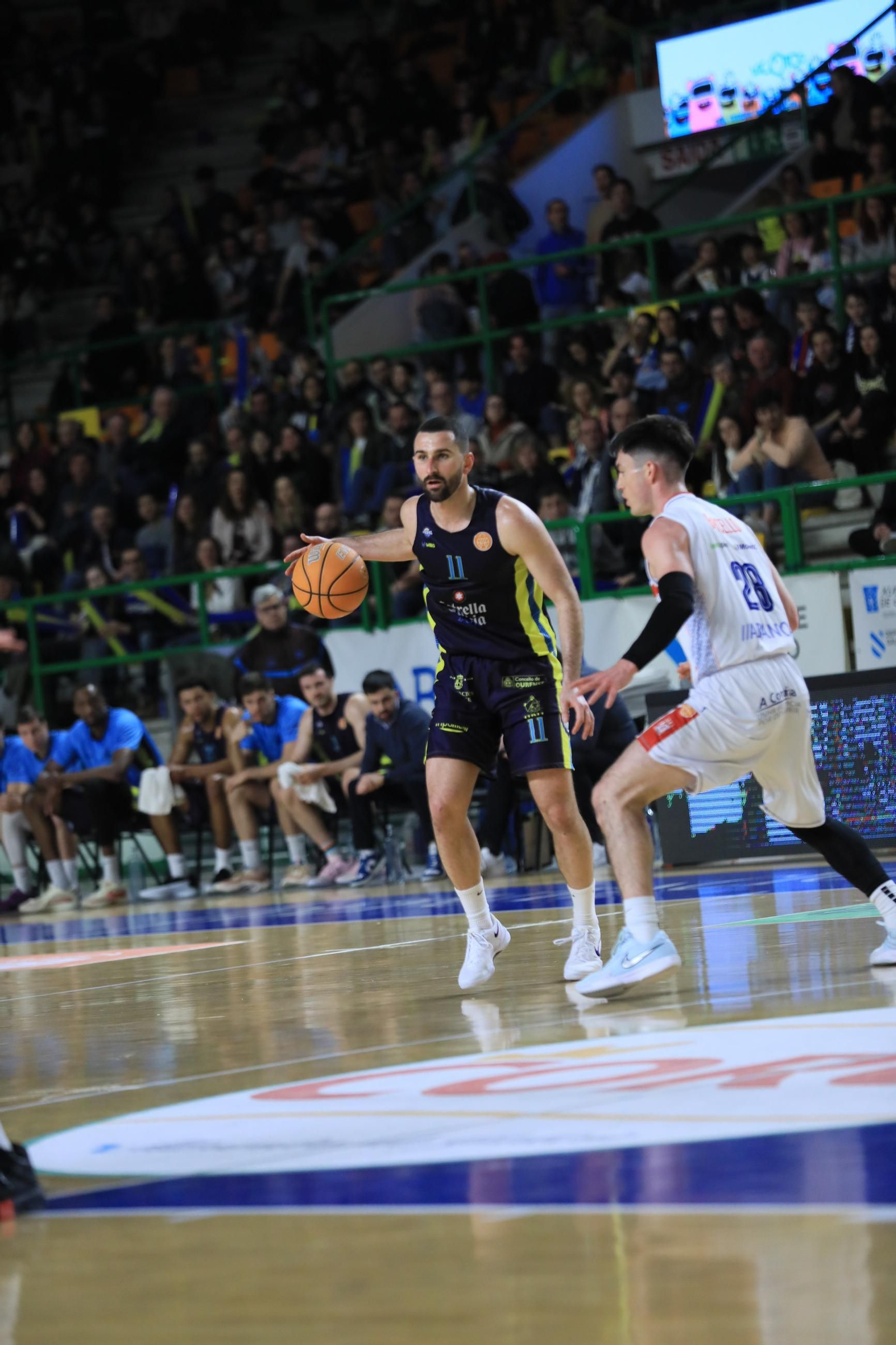 Galería | El Pazo, a reventar para el derbi COB-Obradoiro