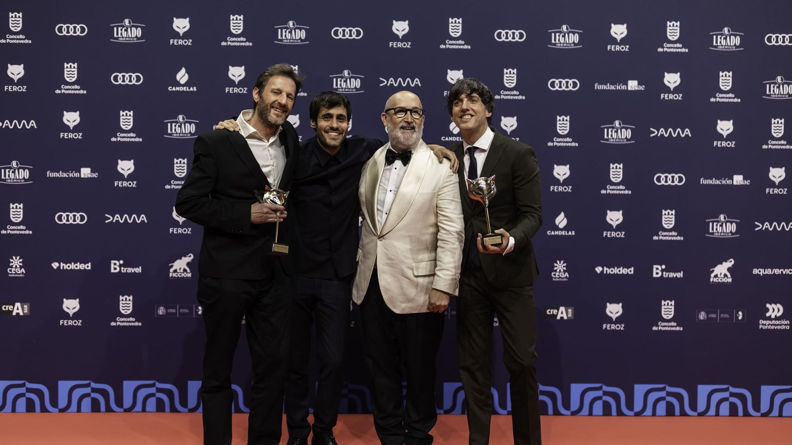 El equipo de la serie 'Yakarta'