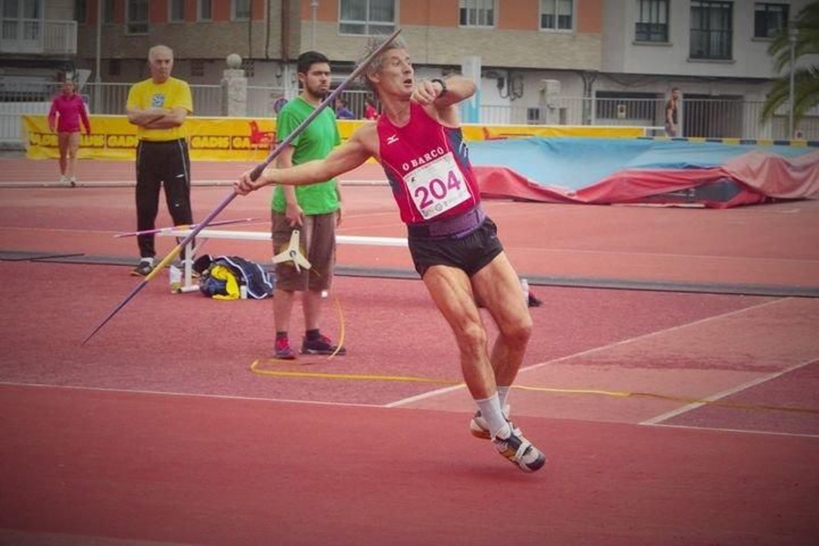 Luis Nogueira, en el momento de lanzar la jabalina durante una competición.