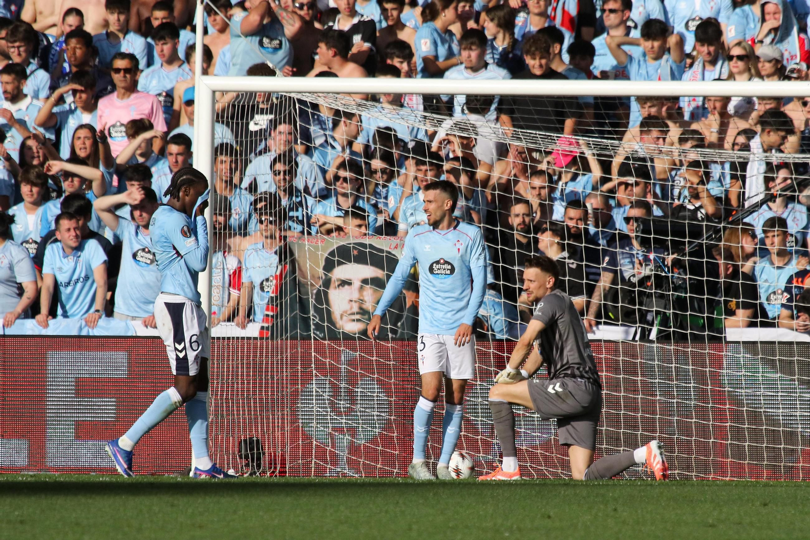 Galería | La goleada del Friburgo puso fin al sueño europeo del Celta