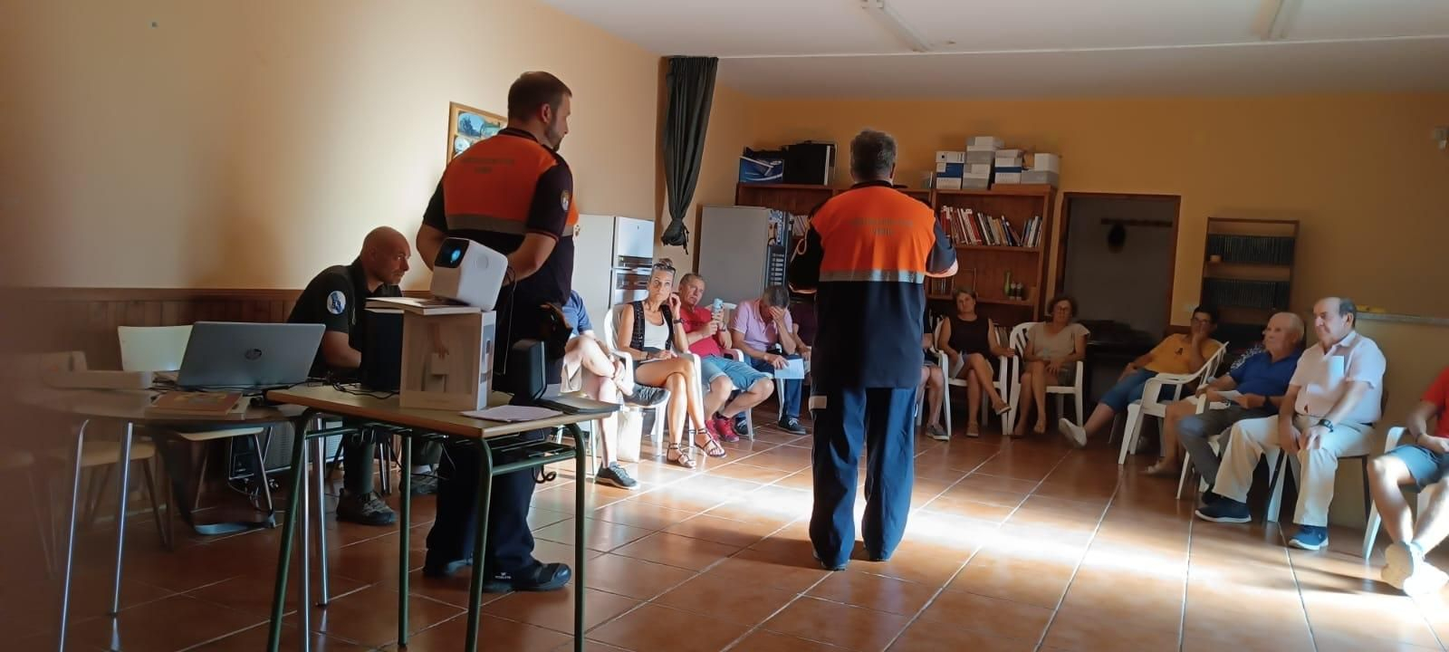 La charla que se celebró en Queirugás.