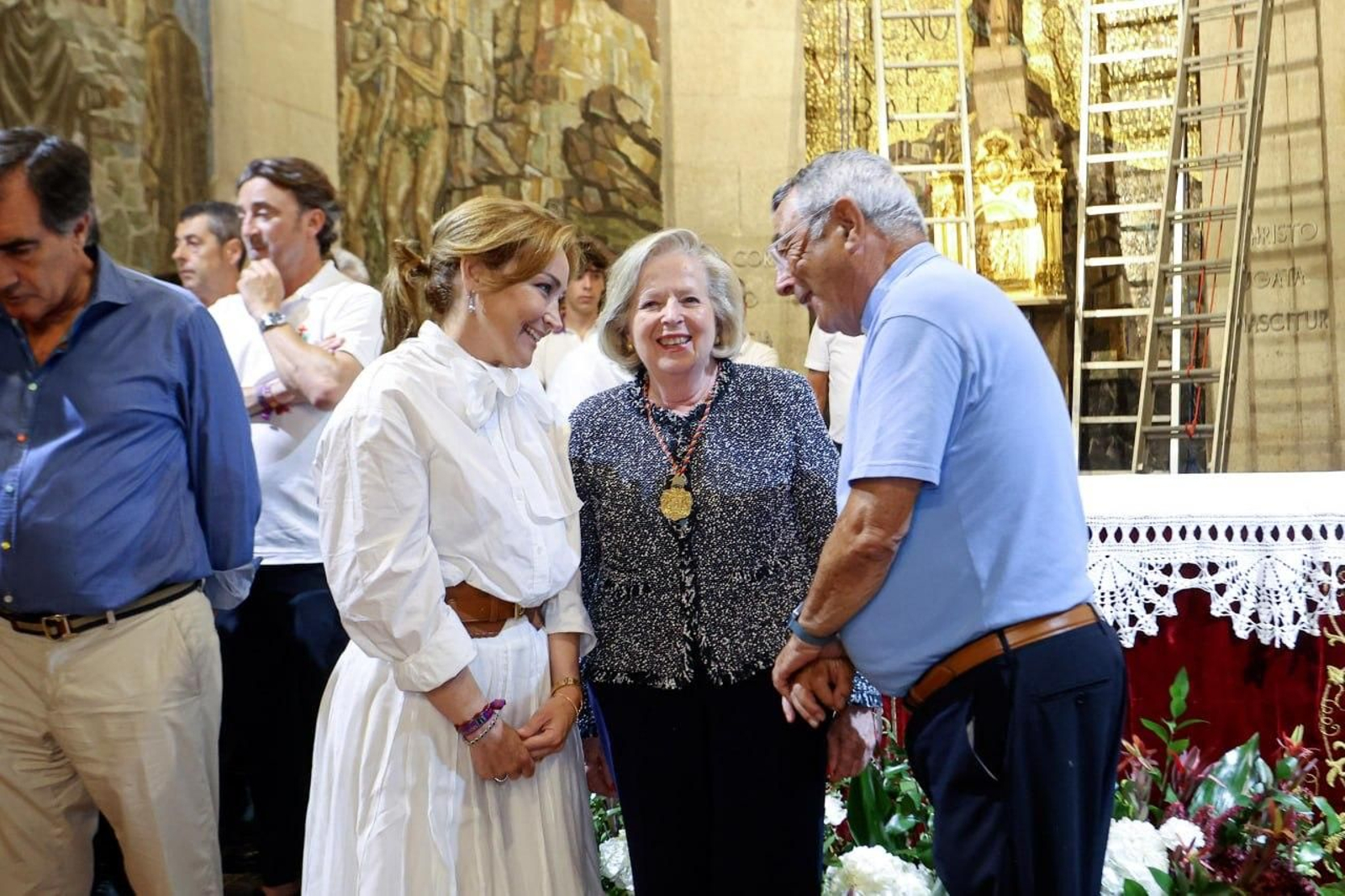 Galería | Vigo vive el pregón y el descendimiento del Cristo da Victoria