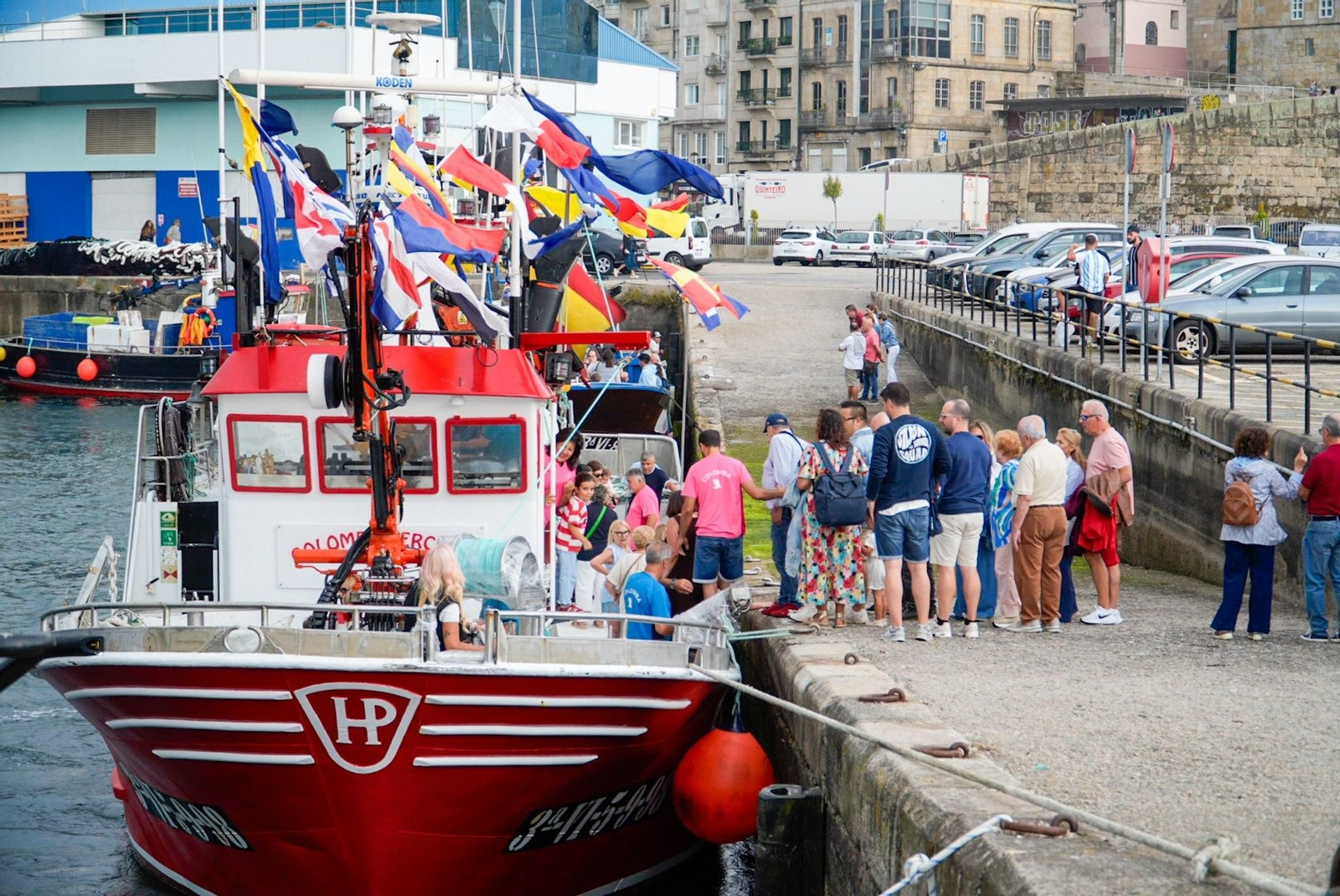 Galería | Vigo rinde homenaje a la Virgen del Carmen por tierra y por mar