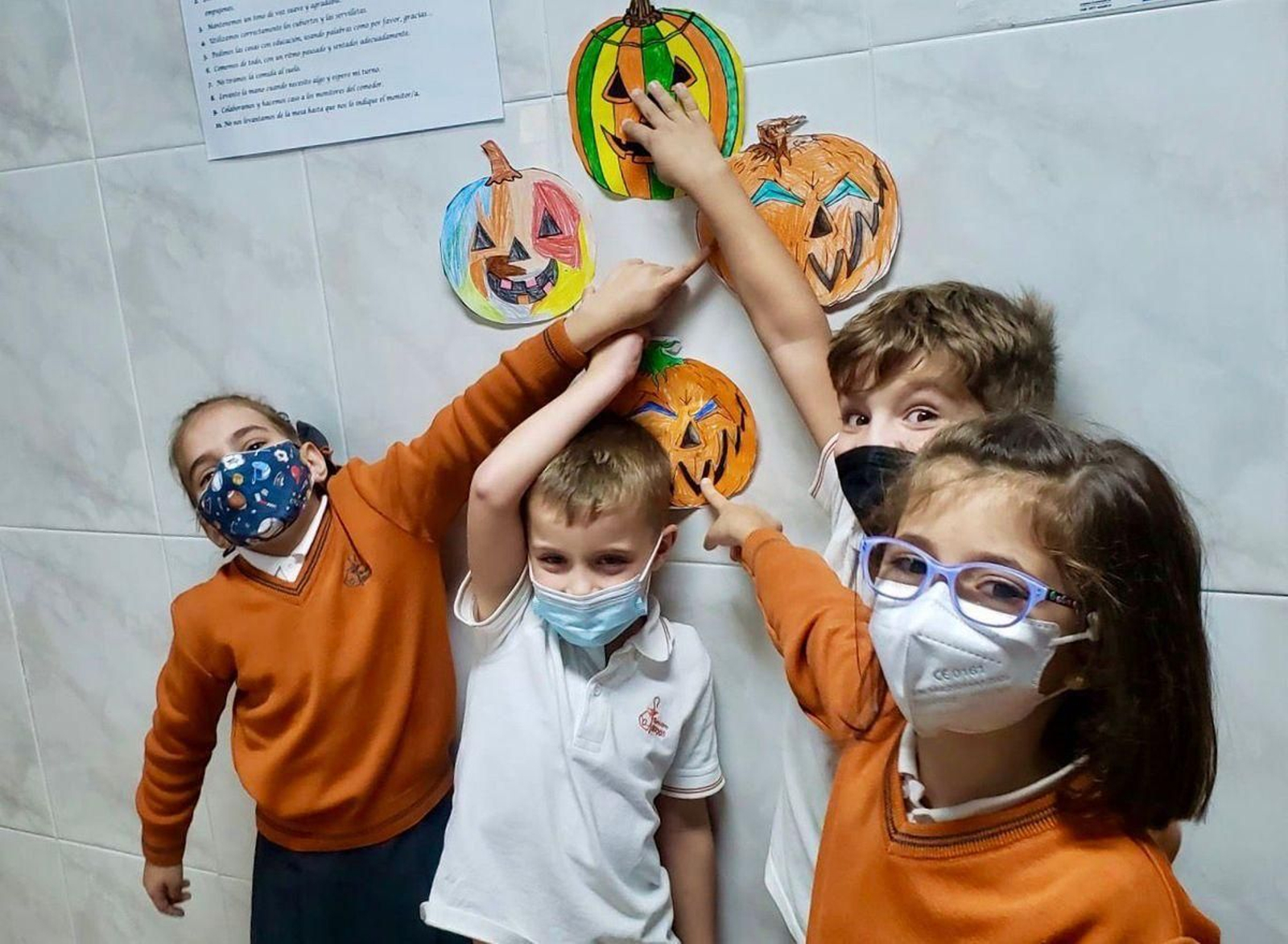 Franciscanas. Non faltaron as manualidades
con cabazas.