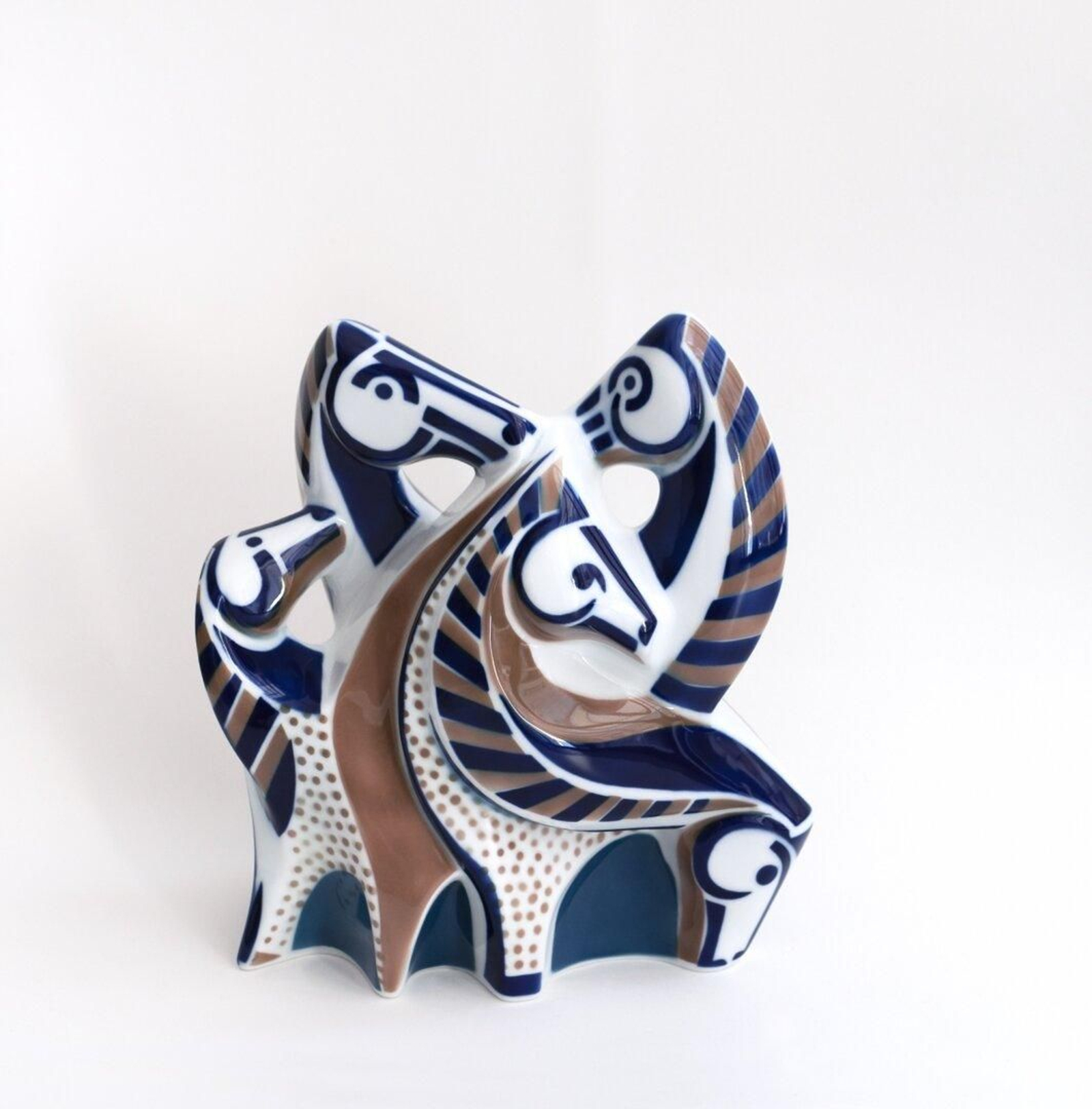 Caballos, de Xosé Vizoso para Sargadelos.