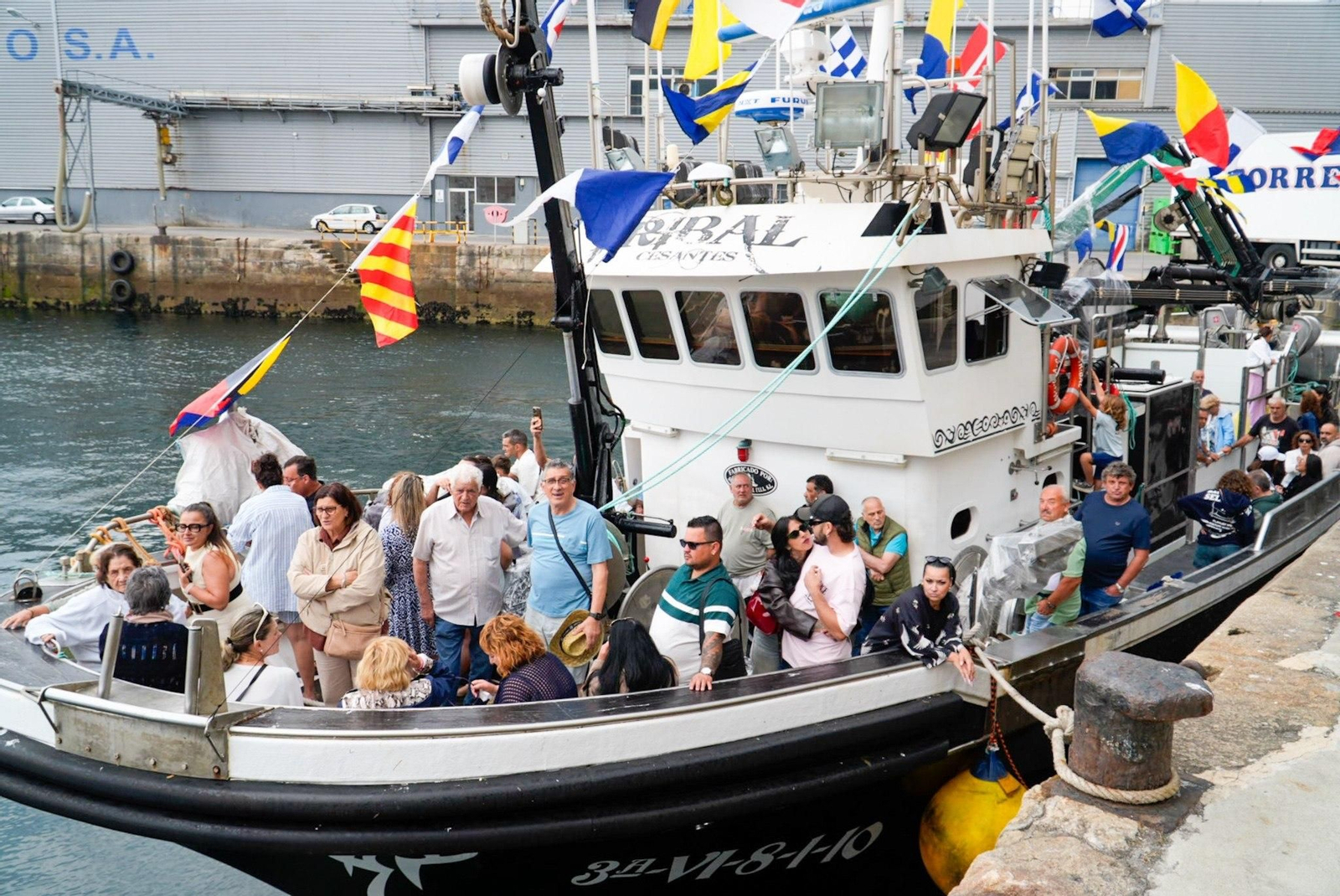 Galería | Vigo rinde homenaje a la Virgen del Carmen por tierra y por mar