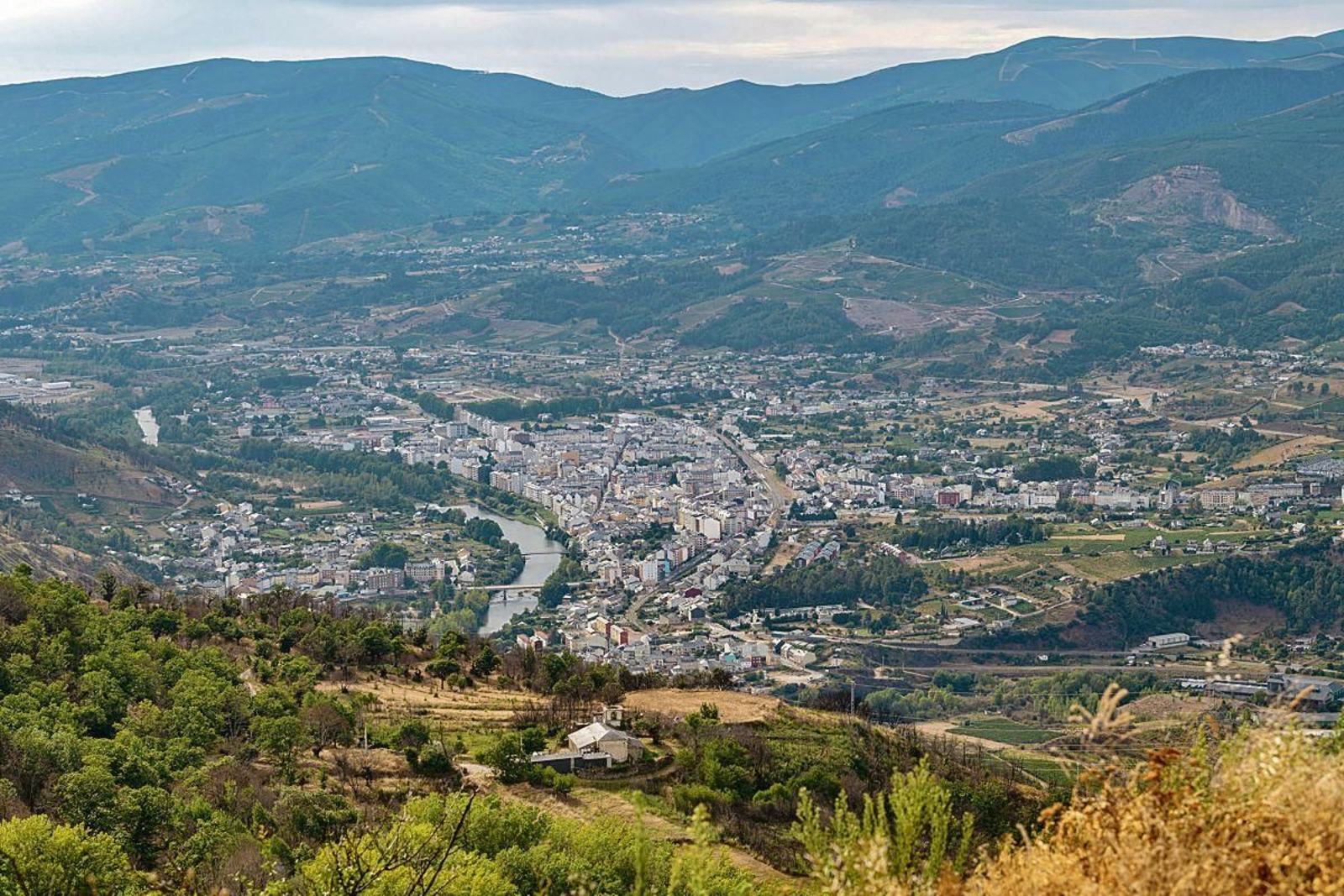 Vistas de O Barco desde el mirador de Alixo.