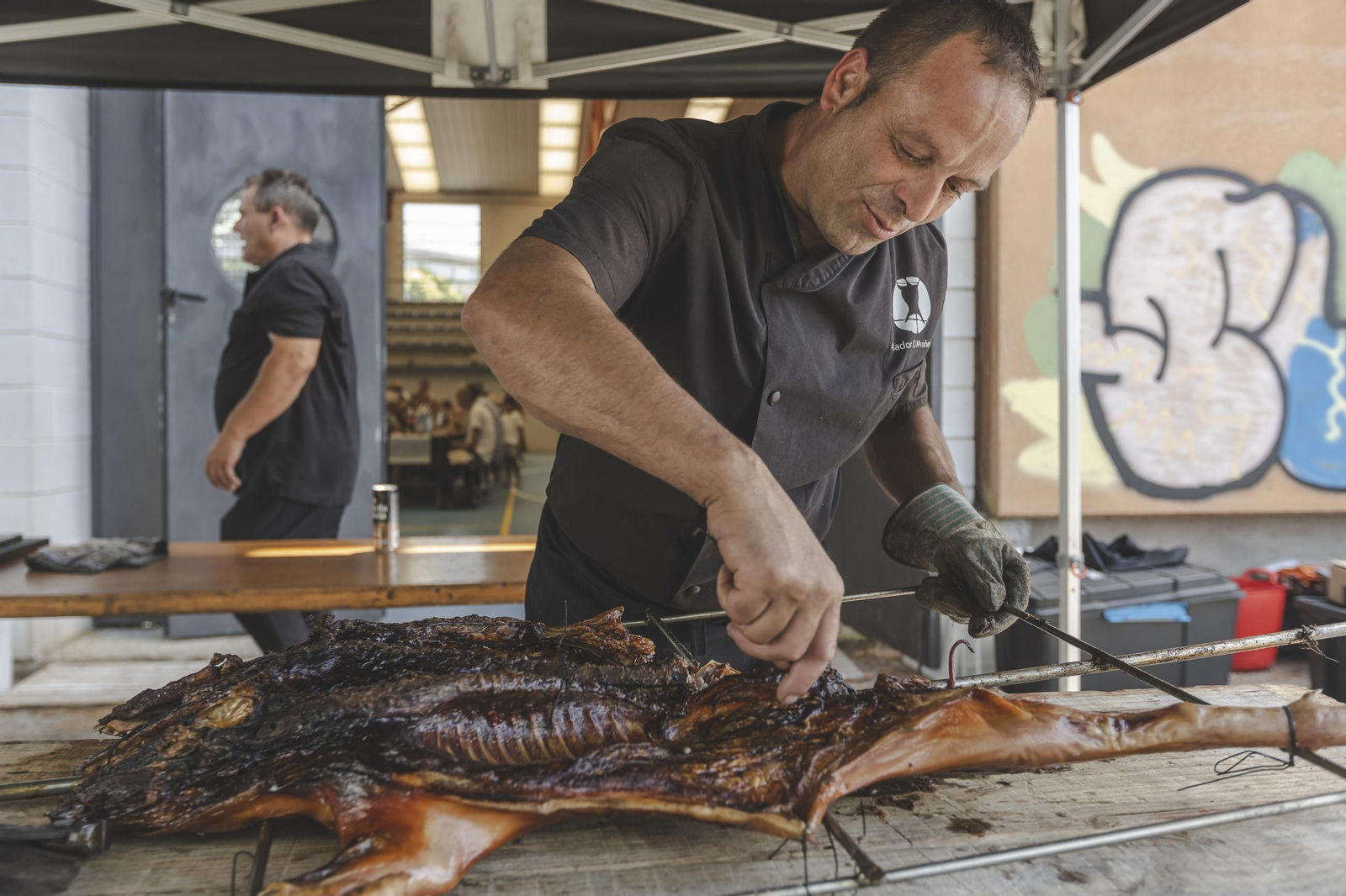 Galería | A Merca disfruta de una gran Festa do Porco ó espeto, en fotos