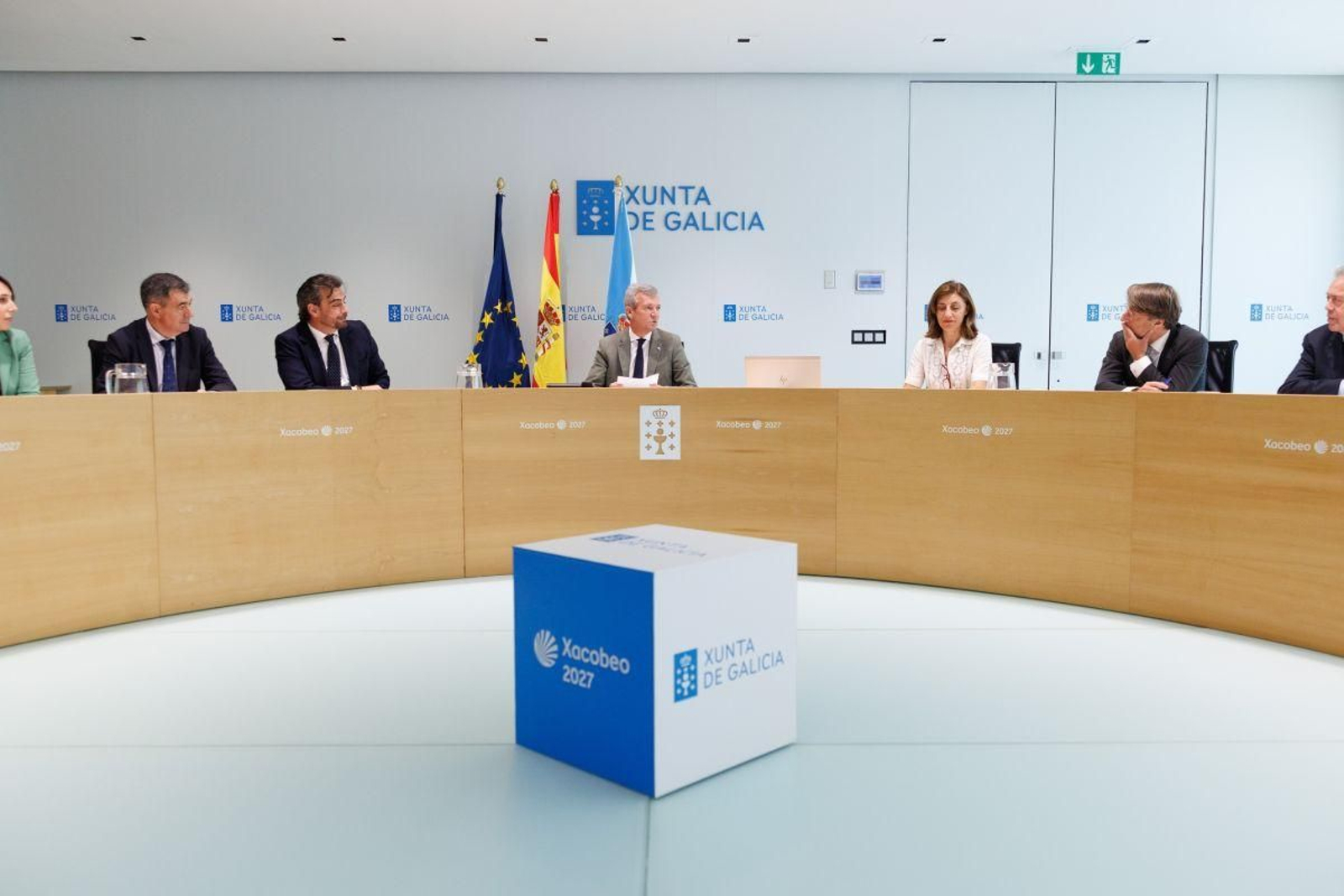 El titular del Ejecutivo gallego, Alfonso Rueda, preside la reunión del Consello de la Xunta.