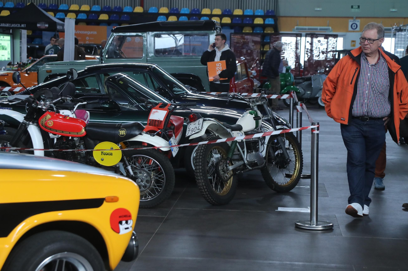 Galería | Más de un centenar de coches en el Salón del Automóvil Clásico