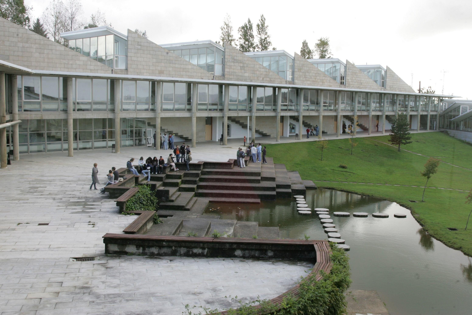 La Facultad de Ciencias Económicas y Empresariales del Campus de Vigo.