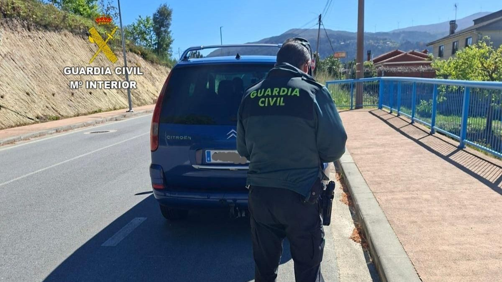 Imagen del coche interceptado en Crecente.