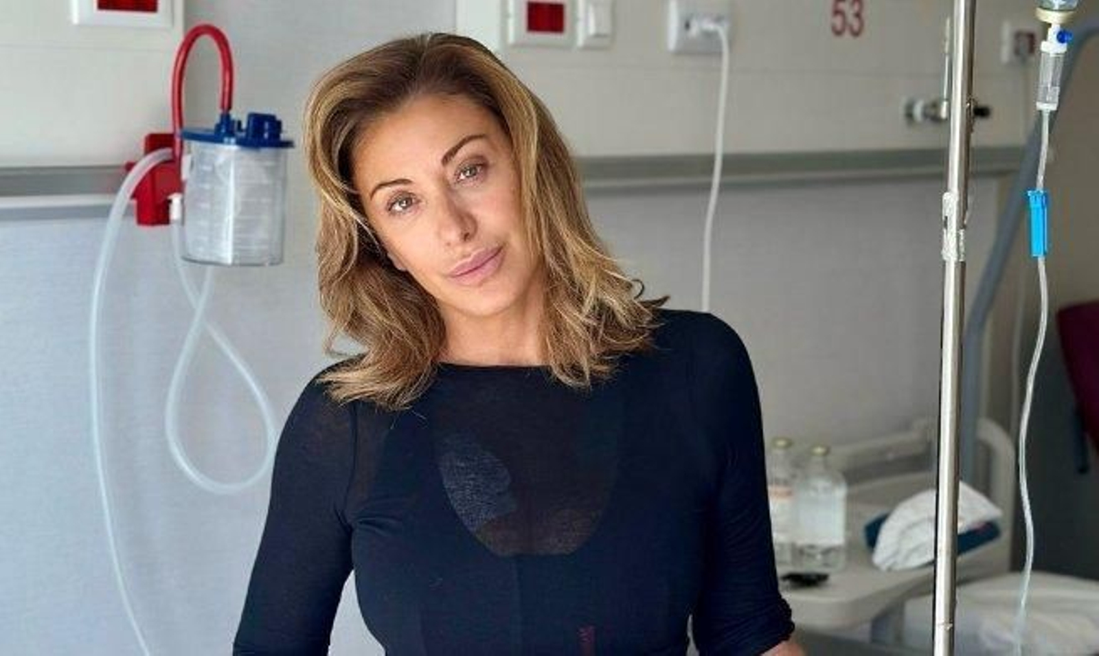 Sabrina Salermo anunció su enfermedad con esta foto. // Instagram (@sabrinasalermoofficial)