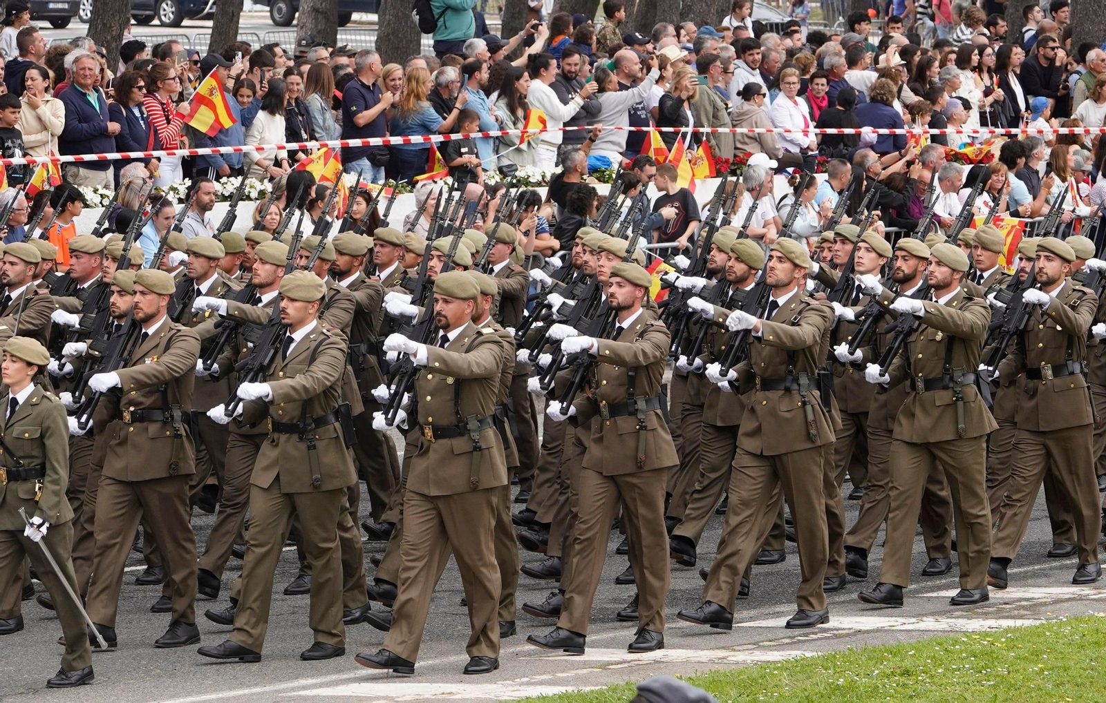Galería | Las mejores imágenes del histórico Día de las Fuerzas Armadas en Vigo