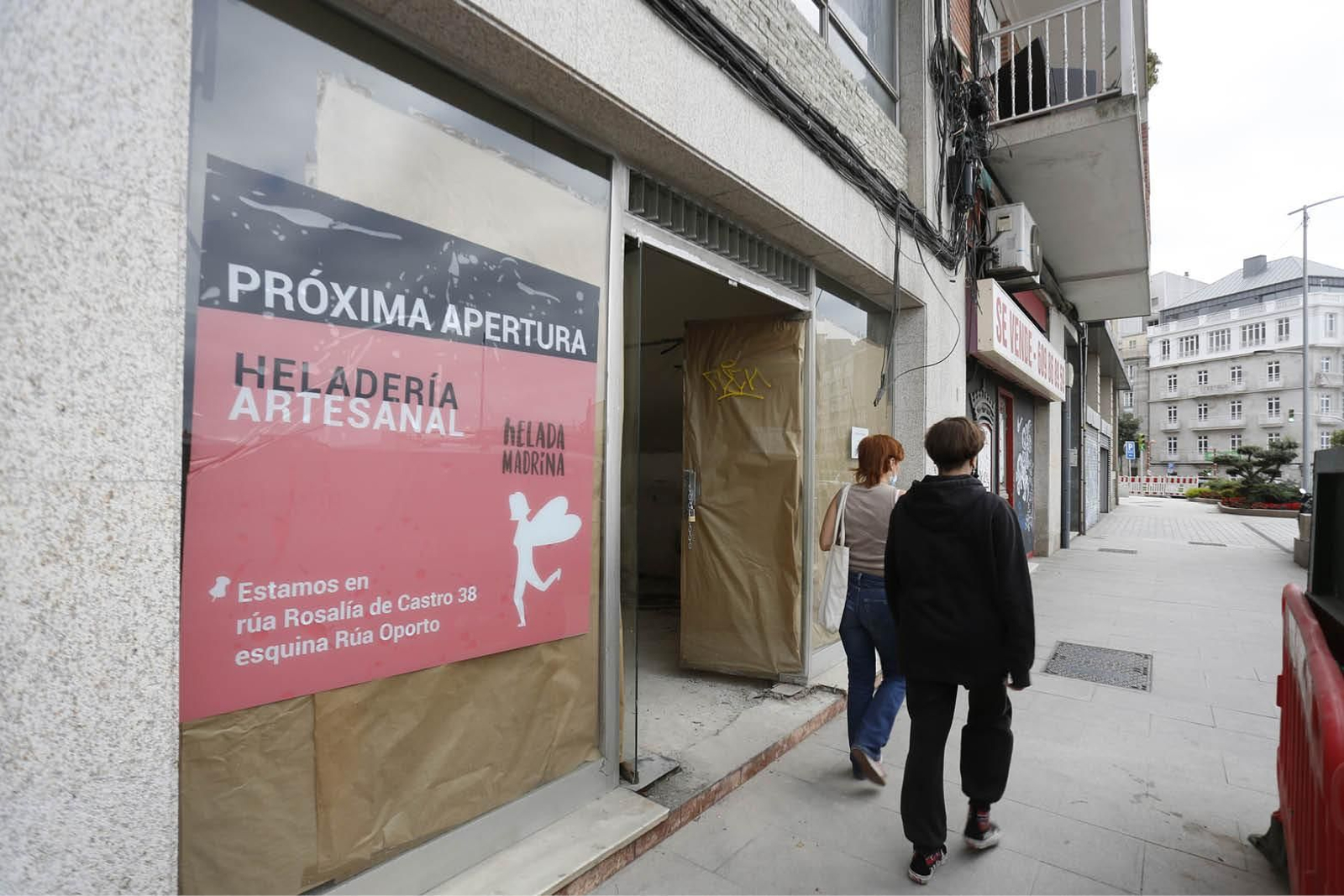 Uno de los locales vacíos de Vía Norte que ya ha sido alquilado por un nuevo negocio antes de la apertura de Vialia.