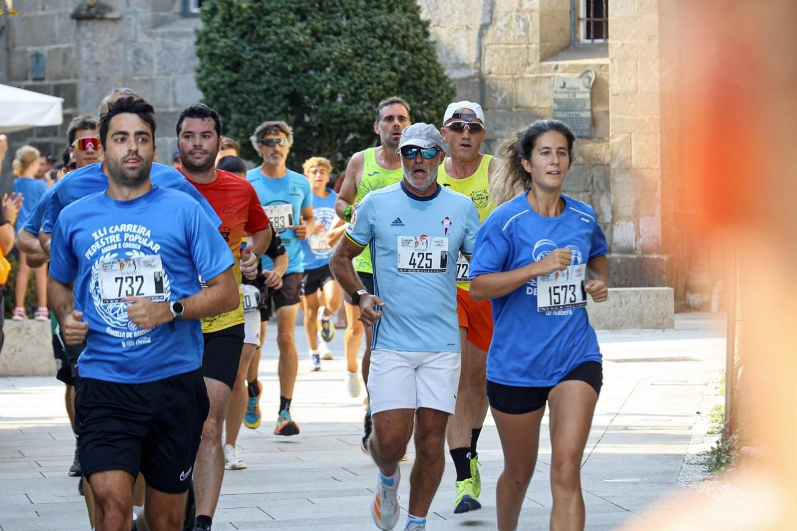 Galería | Más de 1.300 personas corren y caminan por Baiona