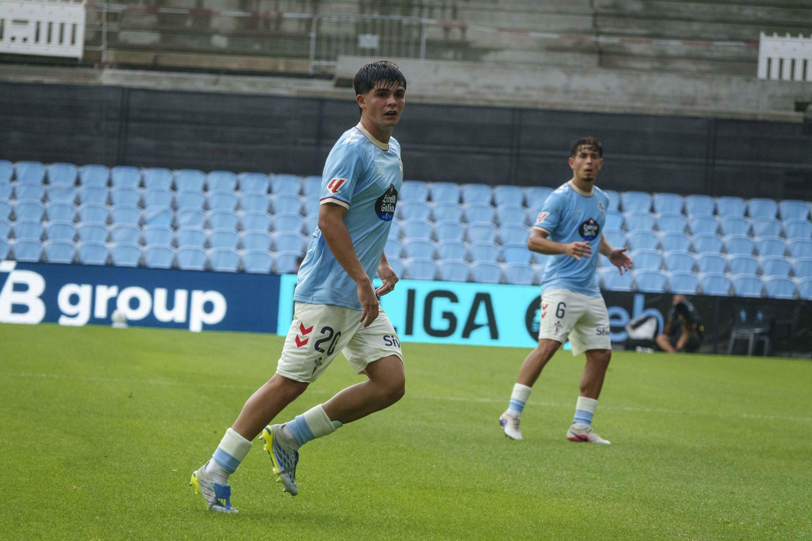 Galería | El Celta Fortuna se estrena como local en Segunda División