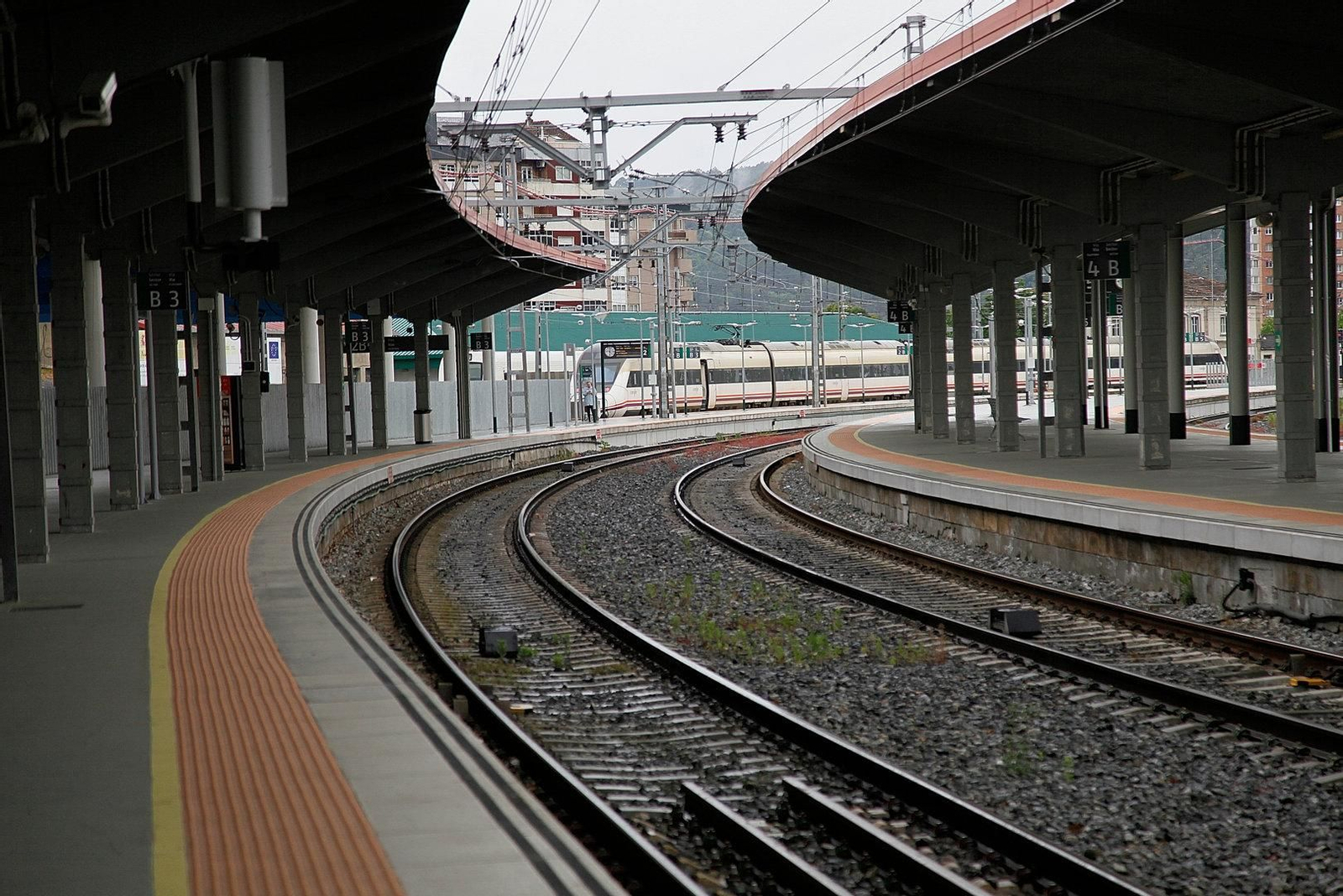 Momento de la llegada del nuevo tren Avril