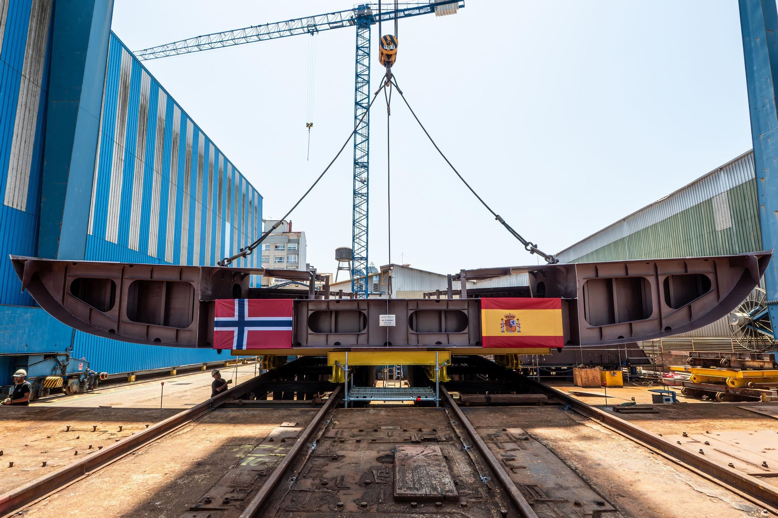 Puesta de quilla del barco, hito que representa el inicio de la construcción.