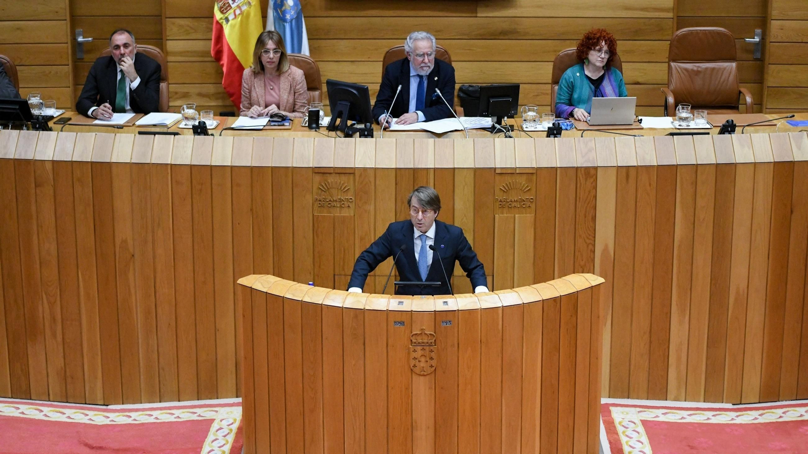 El conselleiro de Facenda, Miguel Corgos, en el Parlamento.