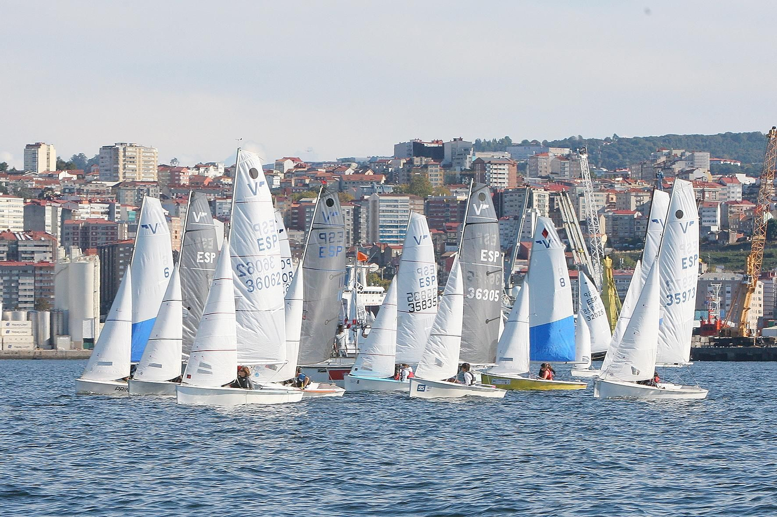 Los barcos tuvieron una jornada perfecta en la Ría de Vigo.