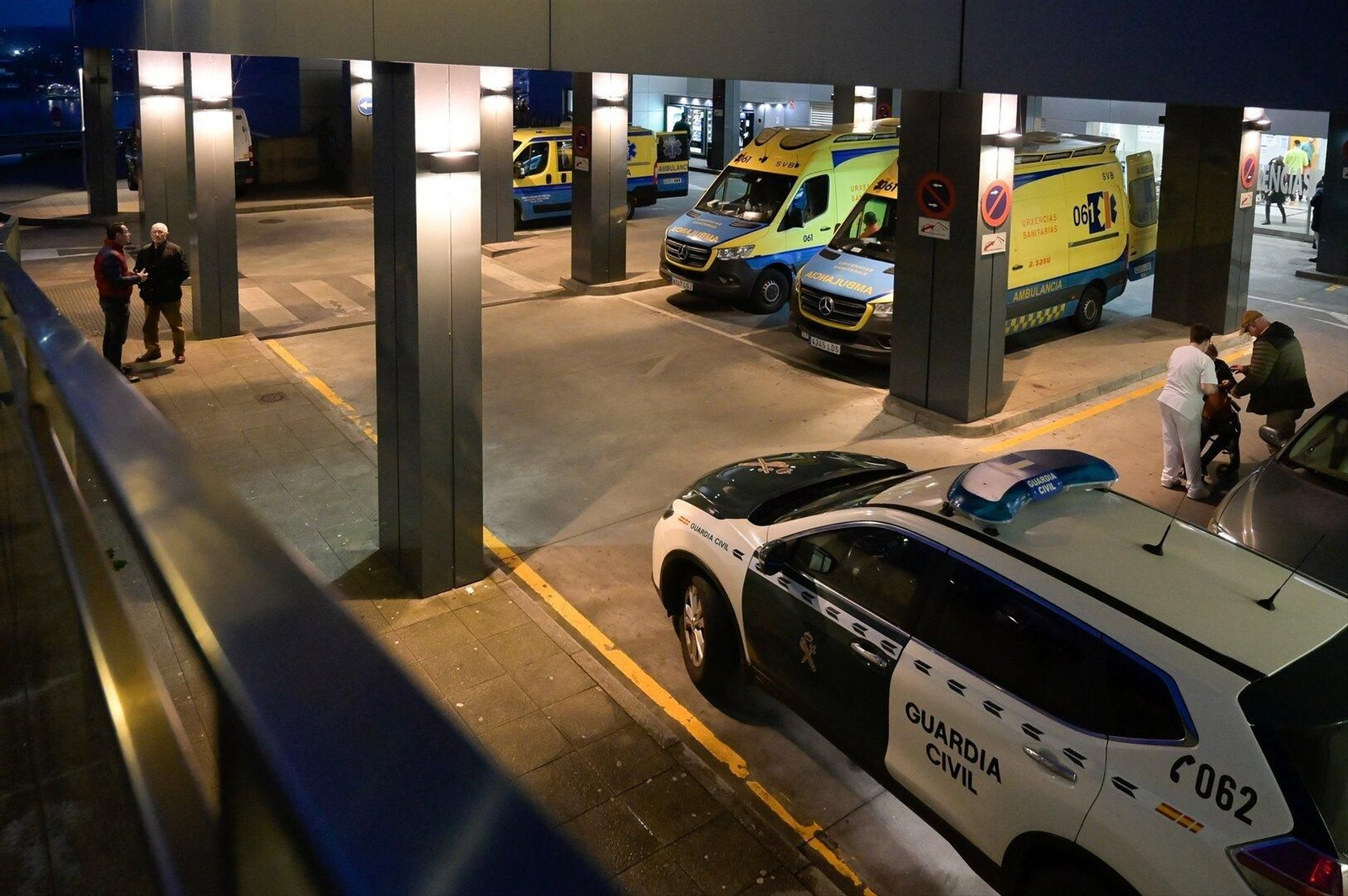Un vehículo de la Guardia Civil en las Urgencias del Complejo Hospitalario Universitario de A Coruña, a 3 de febrero de 2025, en A Coruña, Galicia (EP).