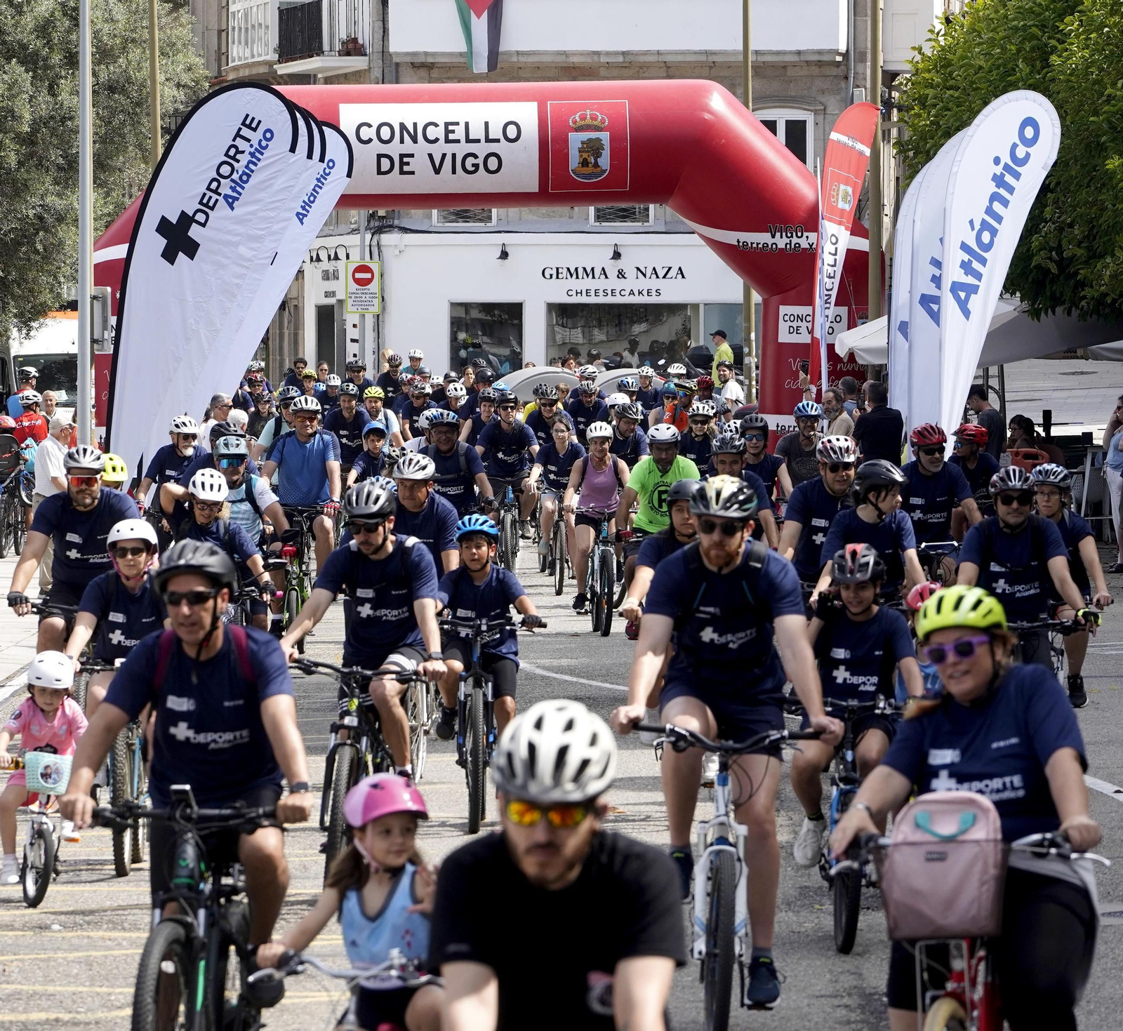 Galería | El ciclismo toma Vigo con la primera edición del Día de la Bici de Atlántico