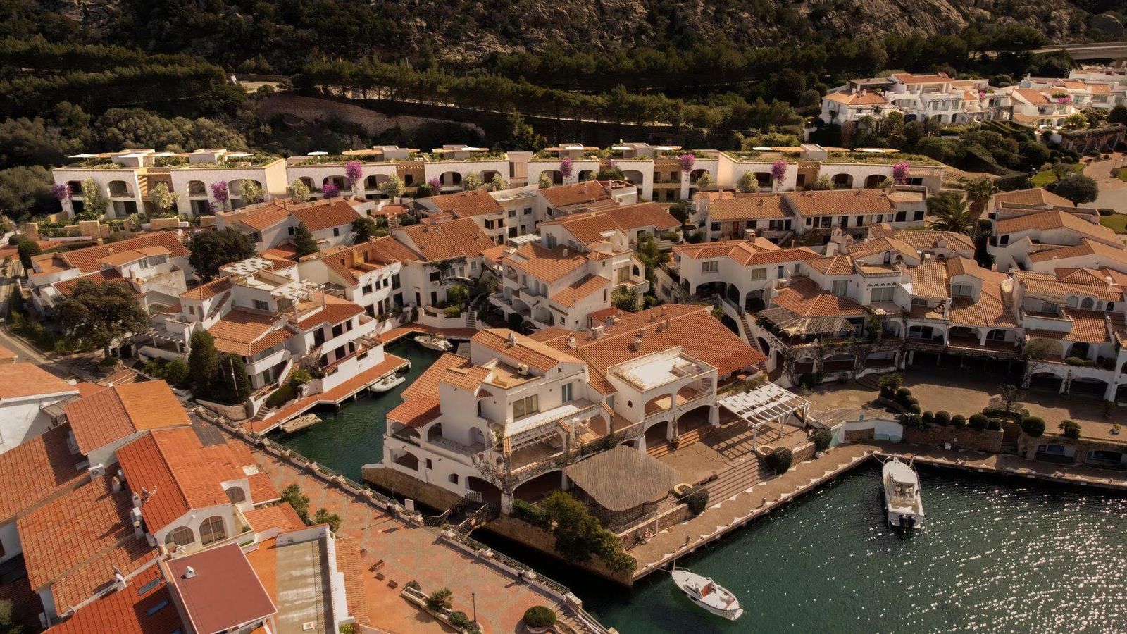 El enclave de las W Residences Sardinia-Poltu Quatu, en Cerdeña