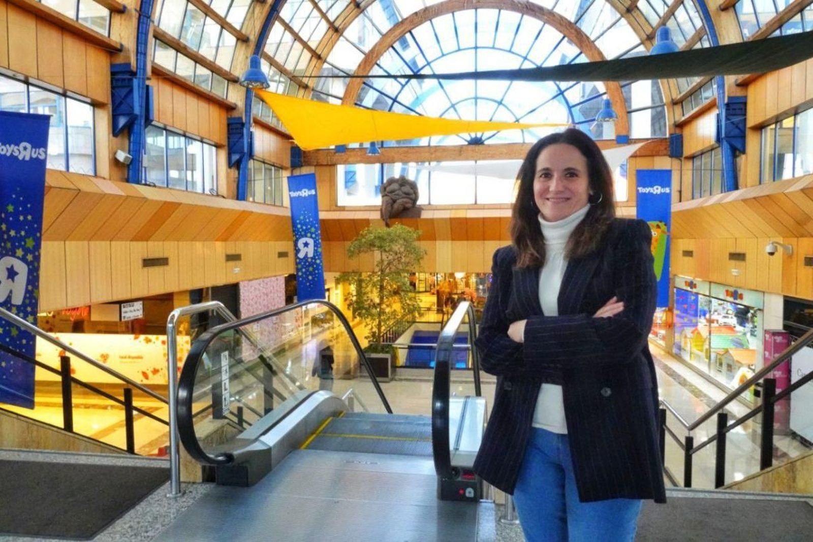 La viguesa Natalia Galán, en el Centro Comercial Camelias, que dirige desde agosto.