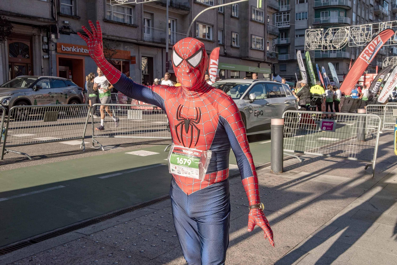 Galería | La Vigo en Marcha contra o Cancro congrega a 3.000 personas en su primera edición