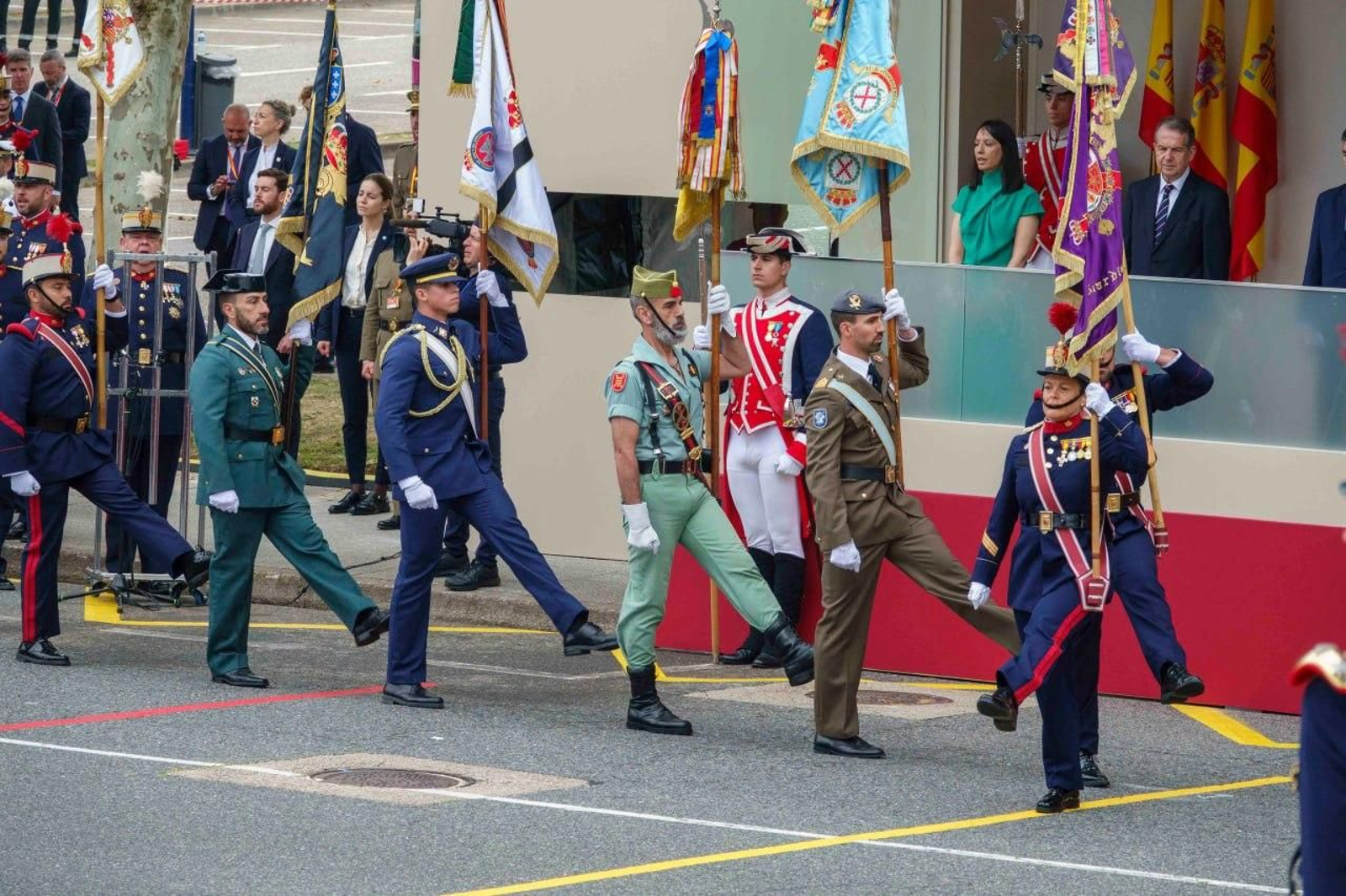 Galería | Las mejores imágenes del histórico Día de las Fuerzas Armadas en Vigo