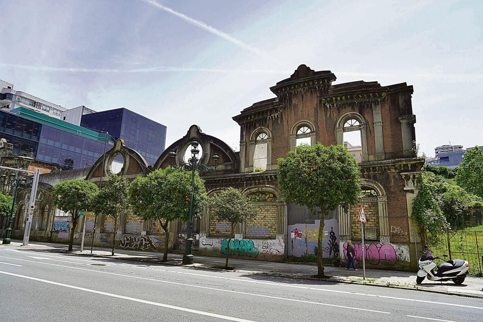 La fachada de la Metalúrgica, que se deberá conservar en el ámbito donde se podrá construir otro edificio.