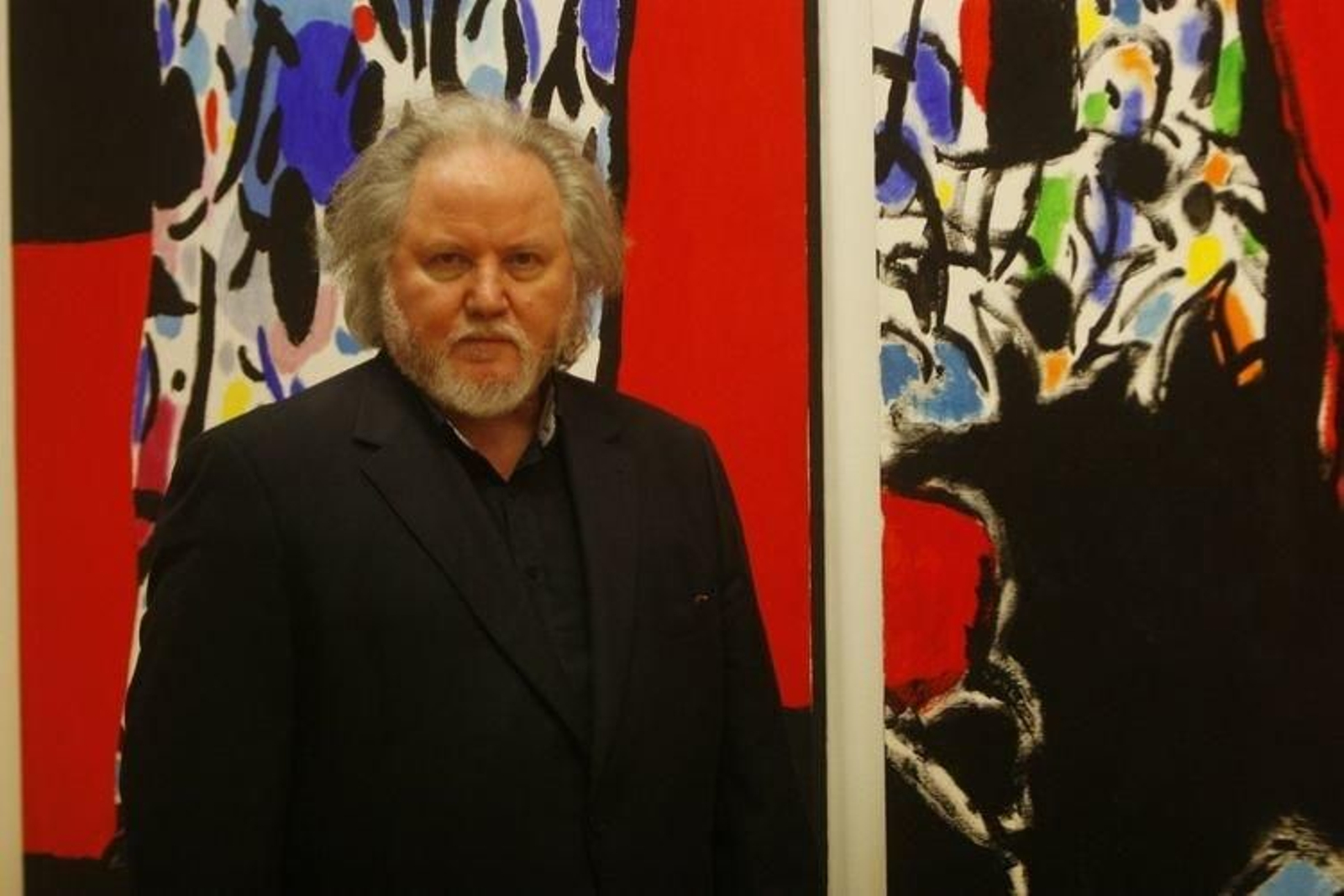 Antón Pulido, durante la inauguración de su retrospectiva en Ourense. (MIGUEL ÁNGEL)