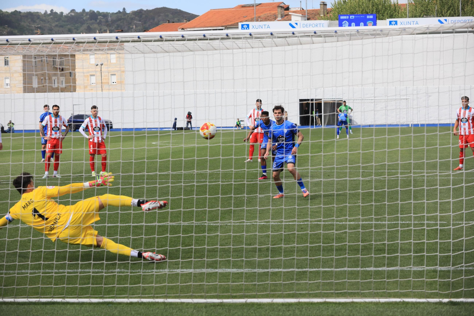 Galería 1 O Couto disfruta de una gran victoria del Ourense CF ante el Lugo (4-2)