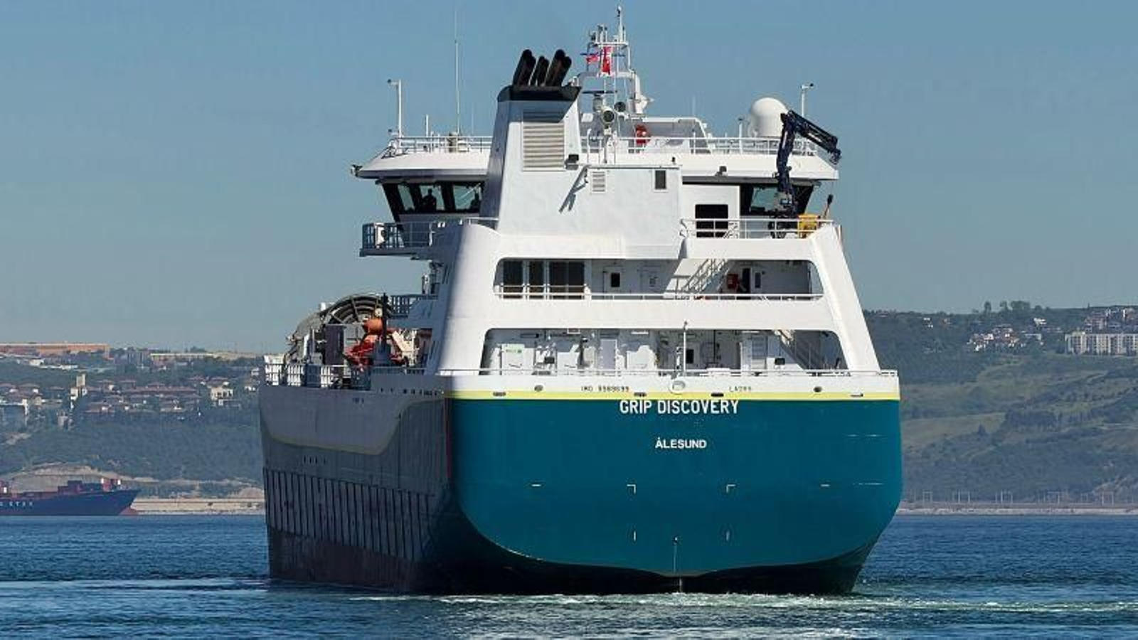 El “wellboat” o barco vivero acaba de llegar a Chile.