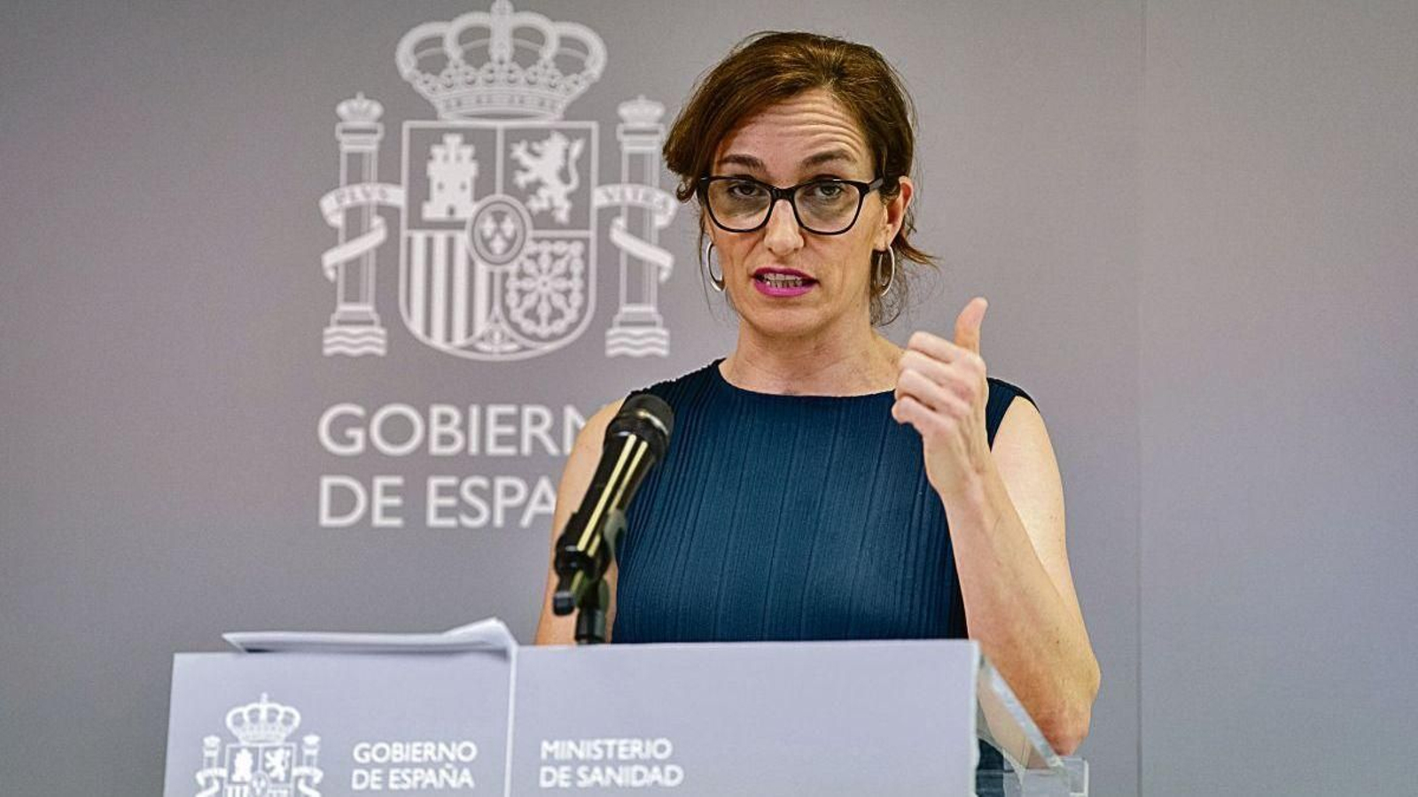 La ministra de Sanidad, Mónica García, en declaraciones a los medios de comunicación.