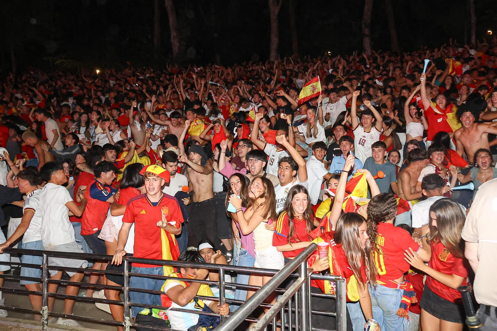 Galería | Vigo celebra la victoria de España en el Mundial 2026