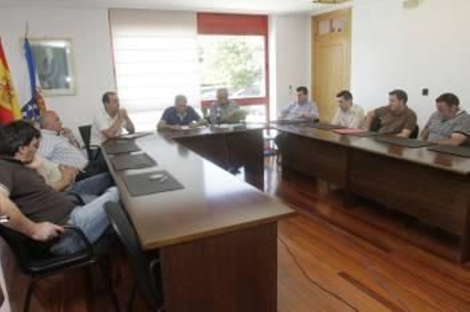 Santamarina, en el centro, presidiendo el pleno de toma de posesión de la Corporación el 11 de junio.  (Foto: MIGUEL ÁNGEL)