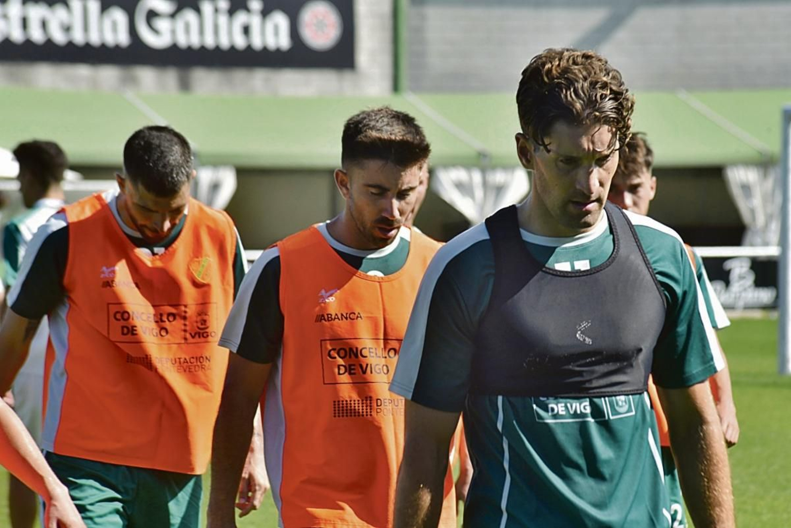 Andriu (i.) y Luismi (d.), con Antón de Vicente entre ambos, son dos de las caras nuevas para este curso. 

JUANCHO EVERMAN