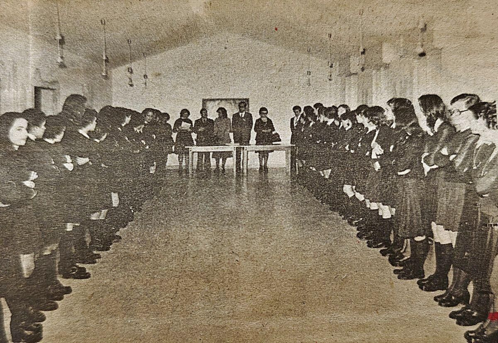 Clausura de cursos de Promoción Femenina en Orense.
