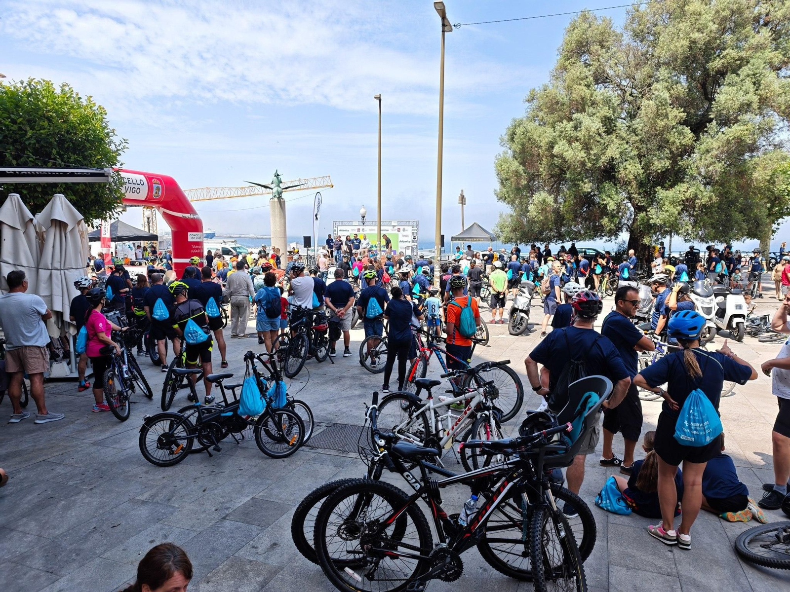 Galería | El ciclismo toma Vigo con la primera edición del Día de la Bici de Atlántico