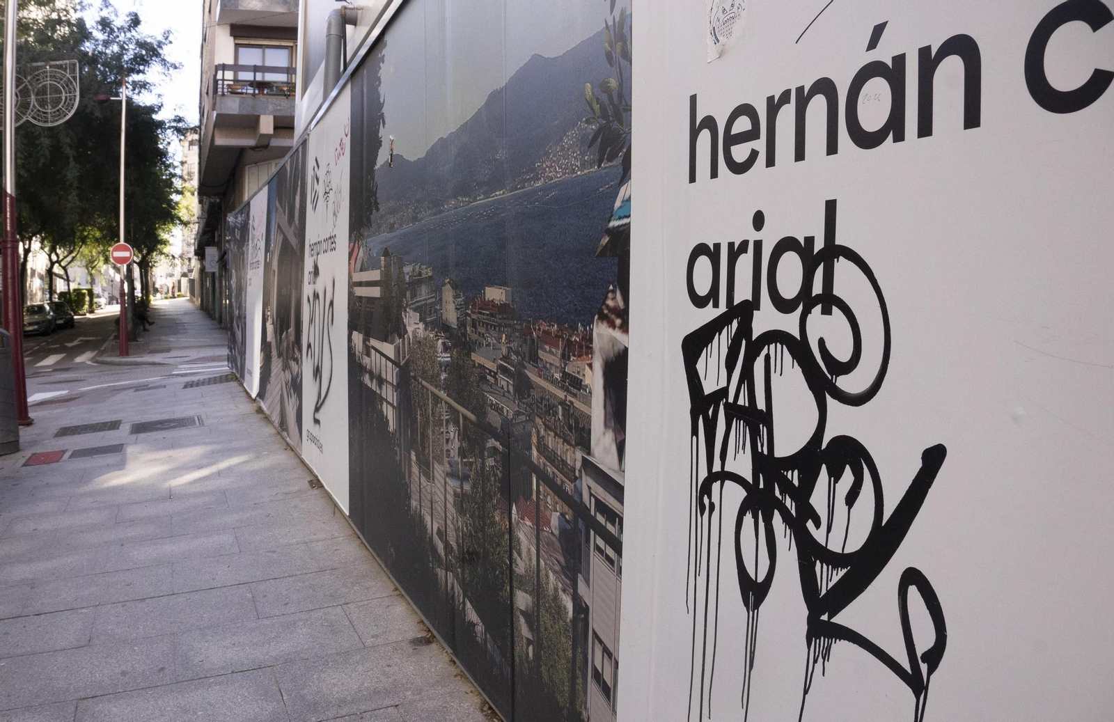Galería | Vigo, lleno de pintadas que 'ensucian' el centro