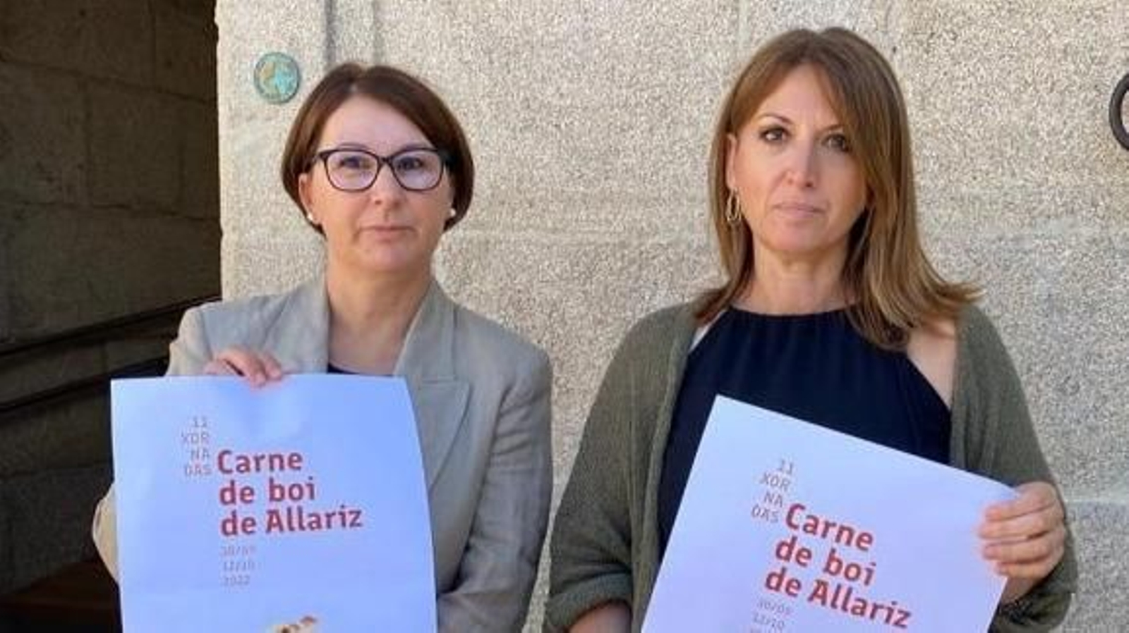 María López, concelleira de Promoción económica, e Cristina Cid, rexedora.