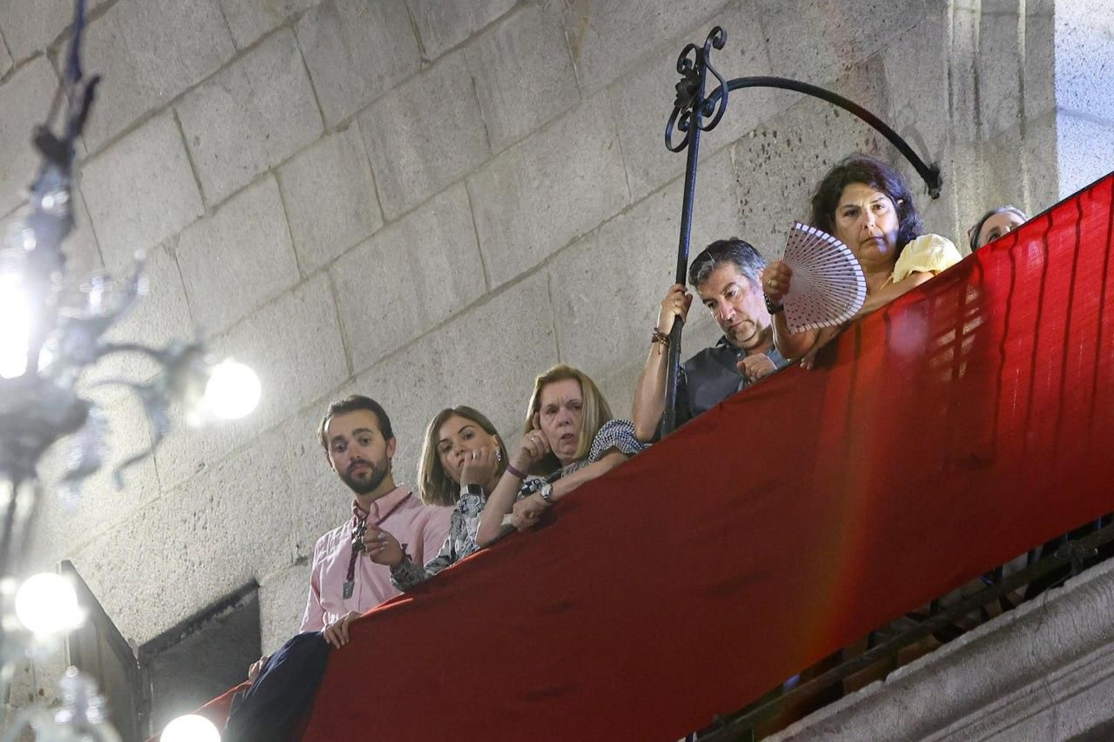 Galería | Vigo vive el pregón y el descendimiento del Cristo da Victoria