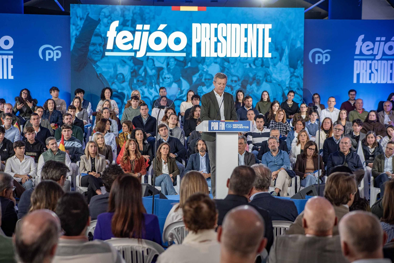 Galería | Feijóo hace parada en Vigo con la precampaña electoral del 29-N