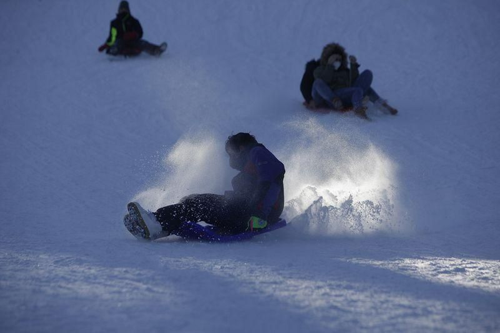 La nieve, protagonista de la jornada en Manzaneda // FOTO: MIGUEL ÁNGEL