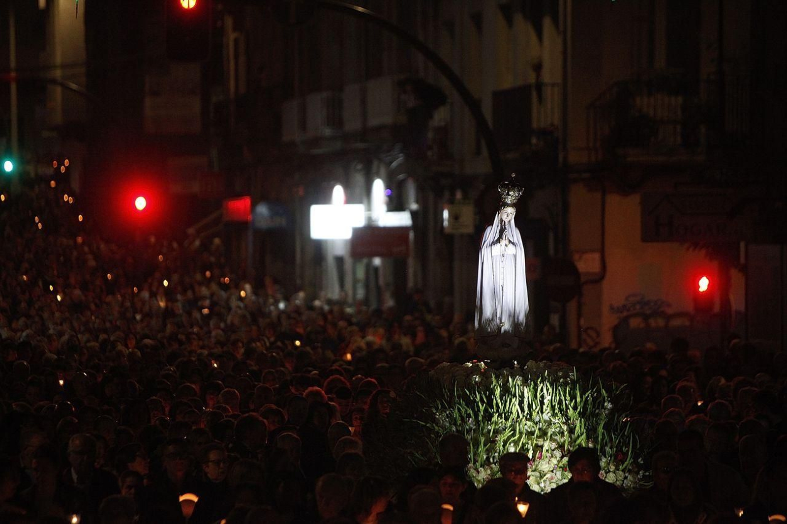Paso de la Procesión de la Virgen de Fátima