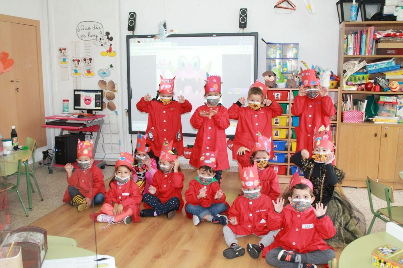 Virxe de Covadonga. Os pequenos, listos para meter medo.