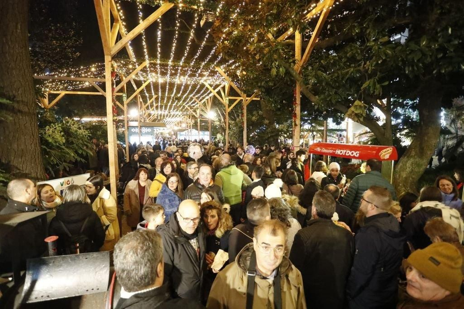 Los turistas invaden Vigo en el Puente99