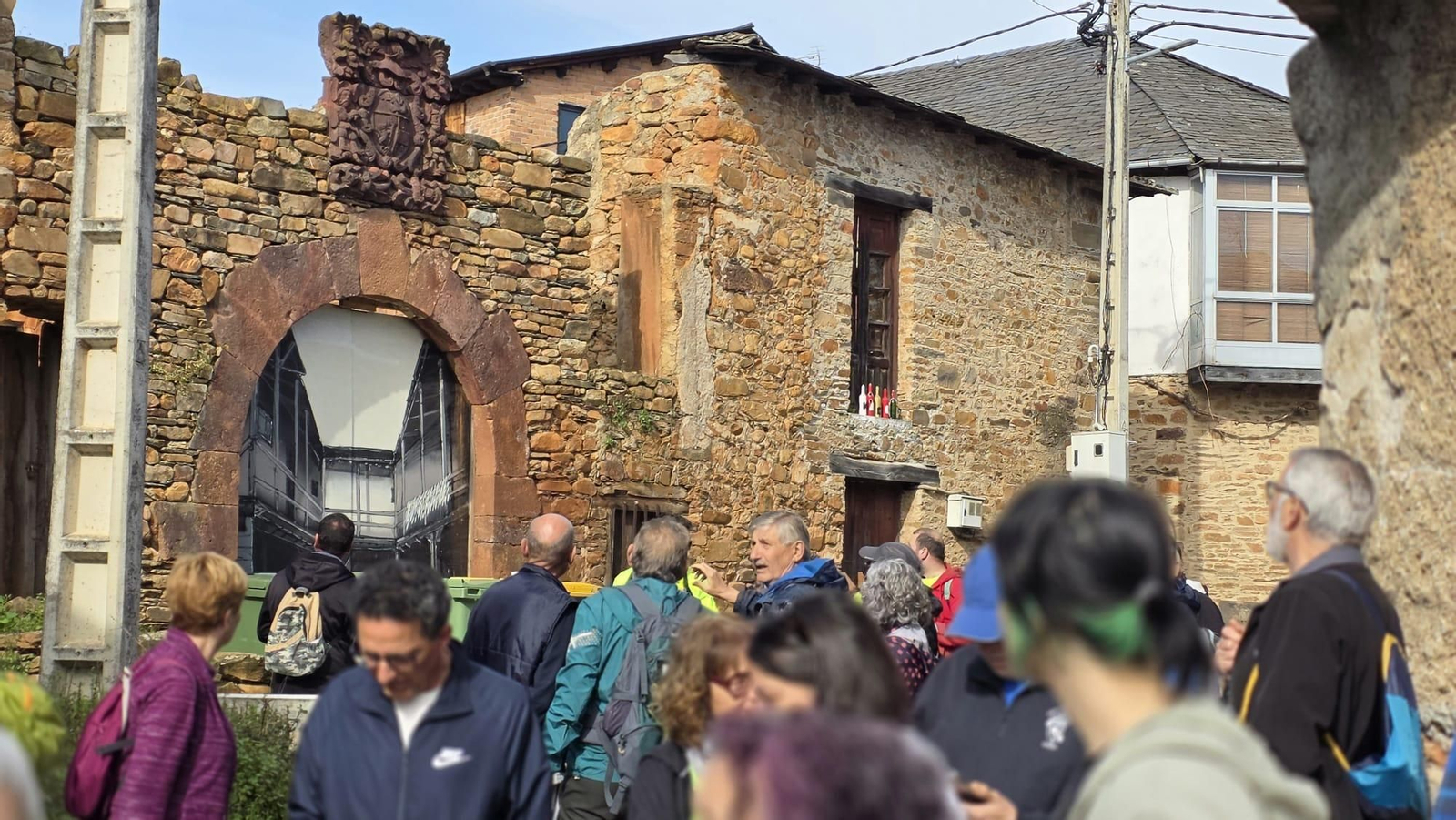 Una ruta que muestra la riqueza arqueológica de Vilamartín de Valdeorras